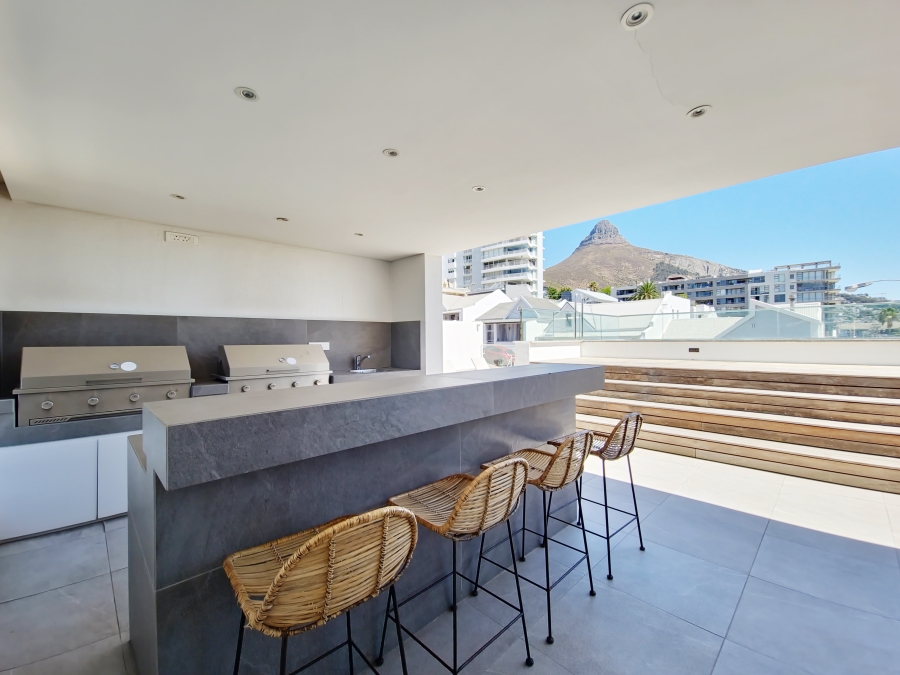 2 Bedroom Property for Sale in Sea Point Western Cape